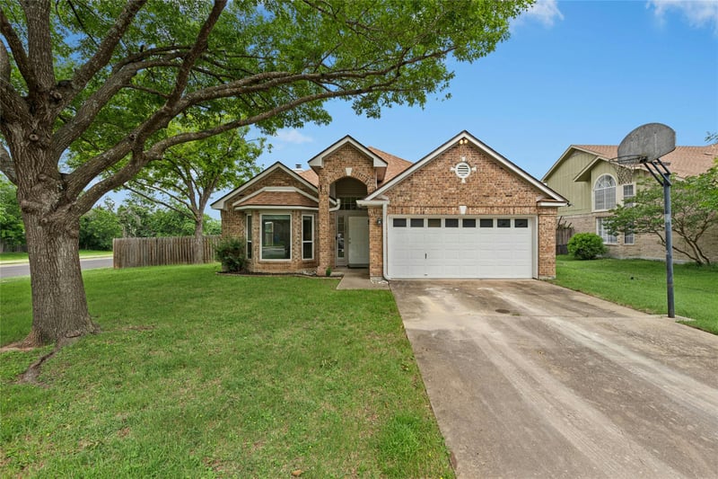 Virtual tour of 1202 Mattapan Dr