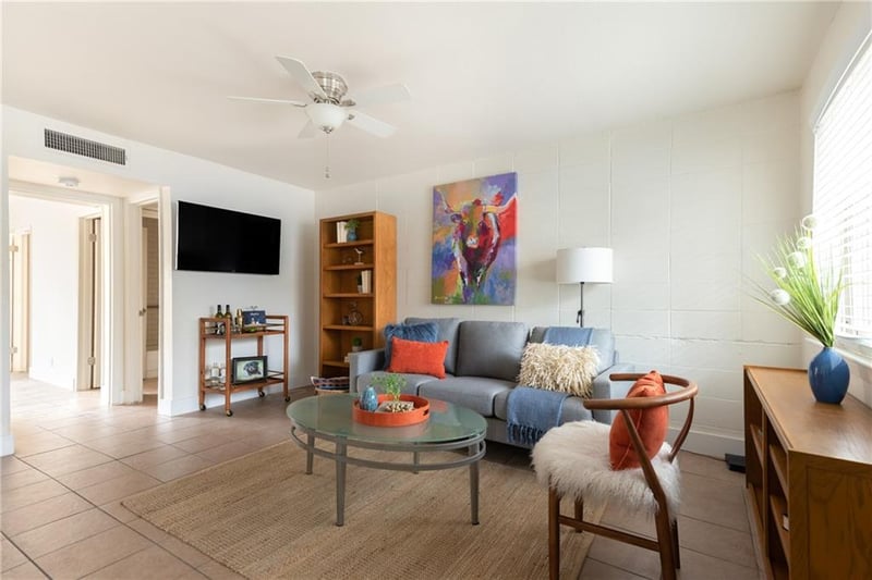 Virtual tour of 1202 Newning Ave Unit #114