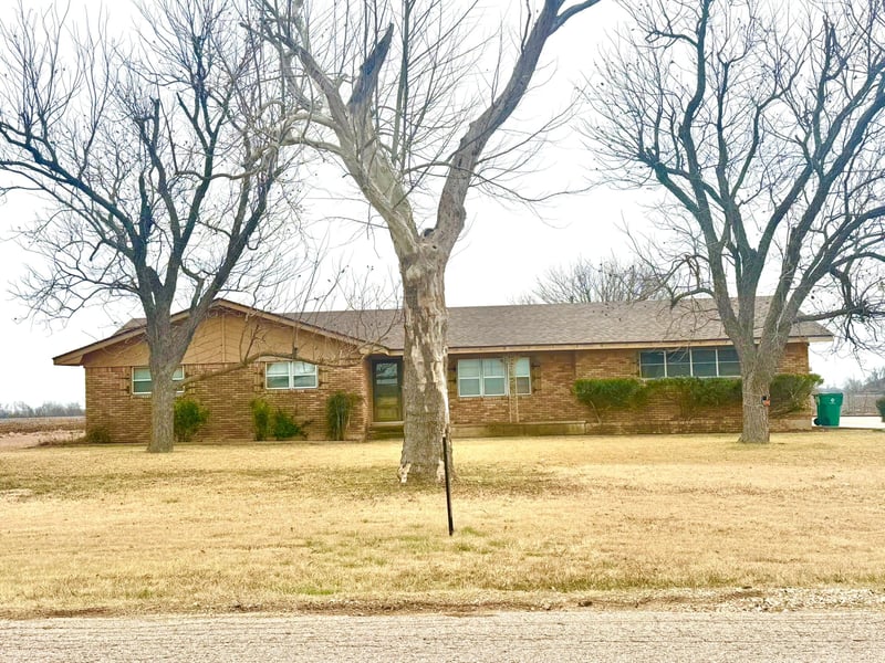 Virtual tour of 1204 E Lake Dr