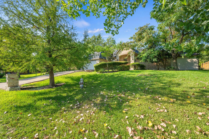Virtual tour of 1204 Miami DR