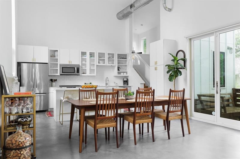 Virtual tour of 1204 Woodland Ave Unit #A