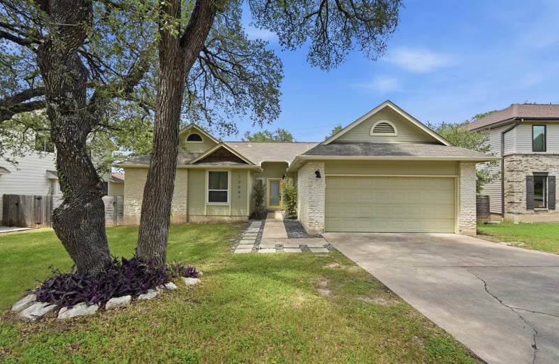 Virtual tour of 12047 Lincolnshire DR