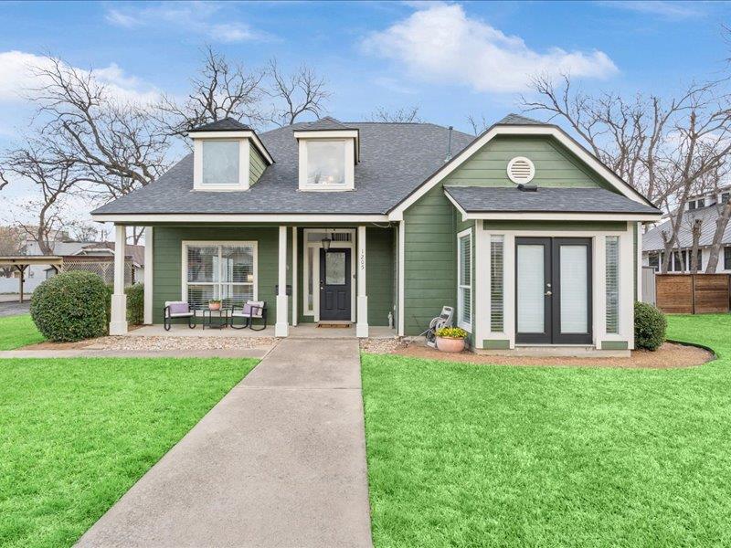 Virtual tour of 1205 S Main ST