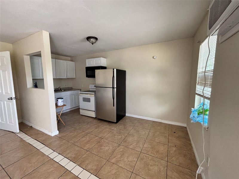 Virtual tour of 1206 Bundrant Dr Unit #14