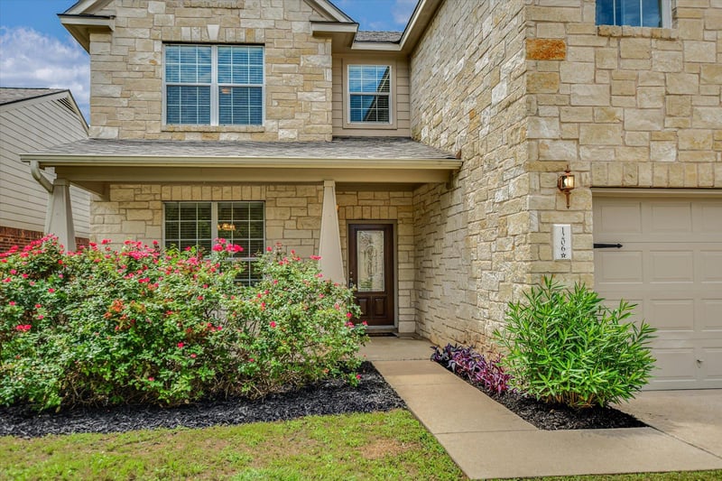 Virtual tour of 1206 Horseshoe Ranch DR