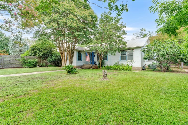 Virtual tour of 1206 Ruth Ave