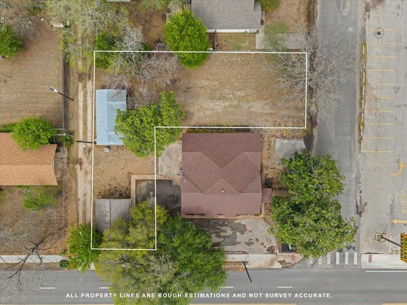 Virtual tour of 1207 NE Loop 230
