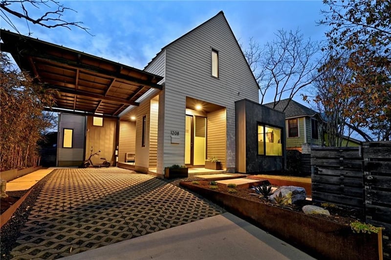 Virtual tour of 1208 Hillside Ave