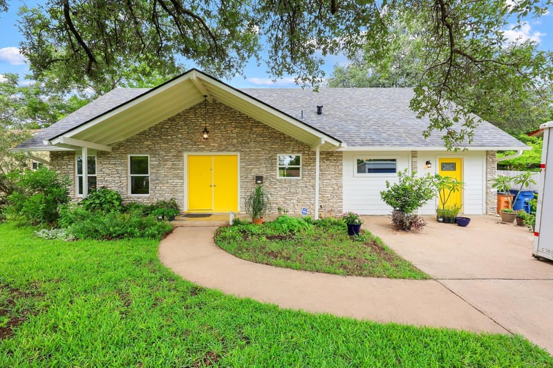 Virtual tour of 1209 Clearfield Dr