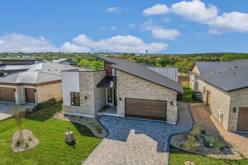 Virtual tour of 121 Azalea LOOP