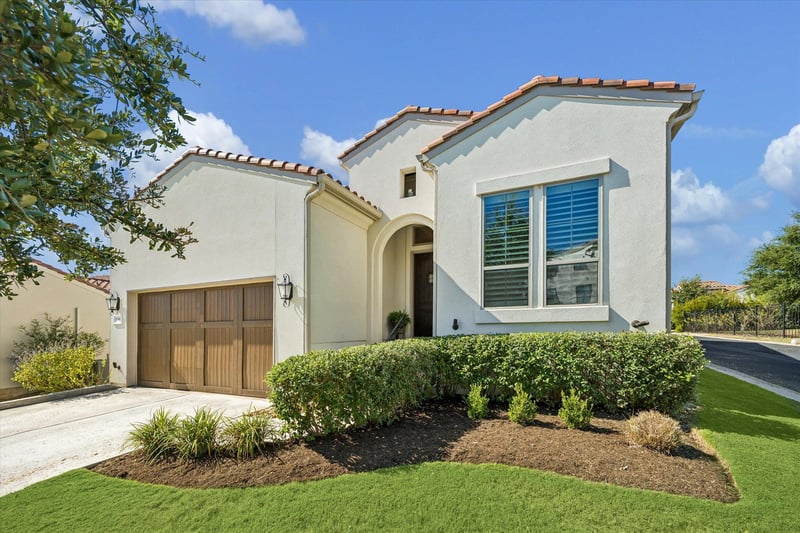 Virtual tour of 12105 Beautybrush Dr