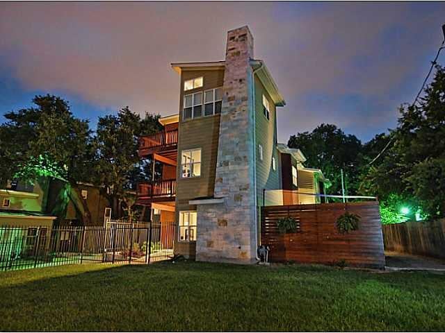 Virtual tour of 1211 W Mary ST Unit #1