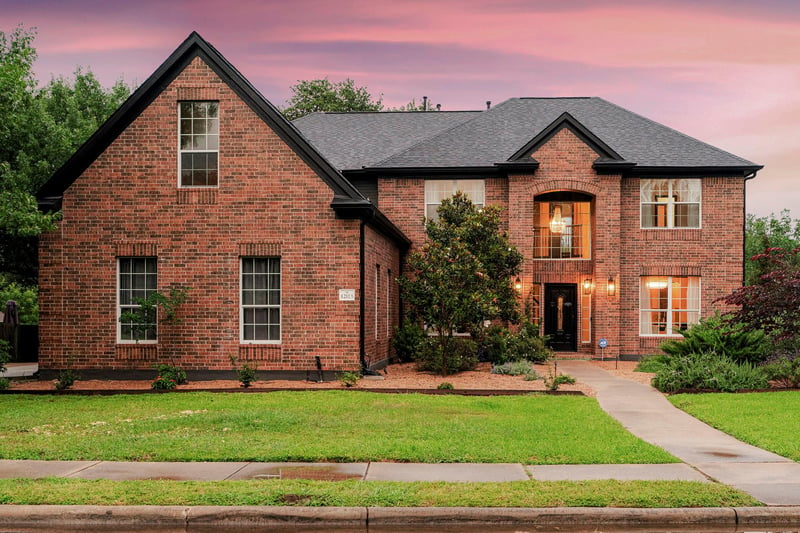 Virtual tour of 12113 Cascade Caverns TRL