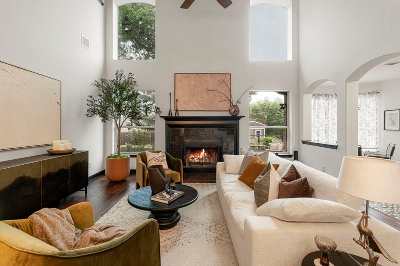 Virtual tour of 12113 Cascade Caverns TRL