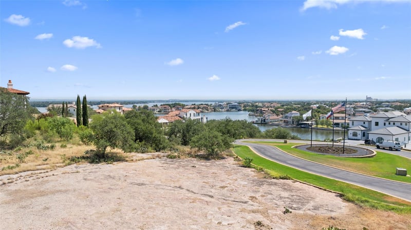 Virtual tour of 1212 Apache Tears
