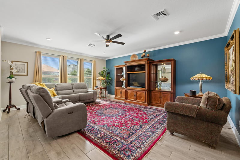 Virtual tour of 1212 Euless LN