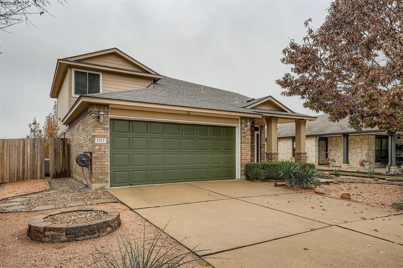 Virtual tour of 1212  Hensley Dr