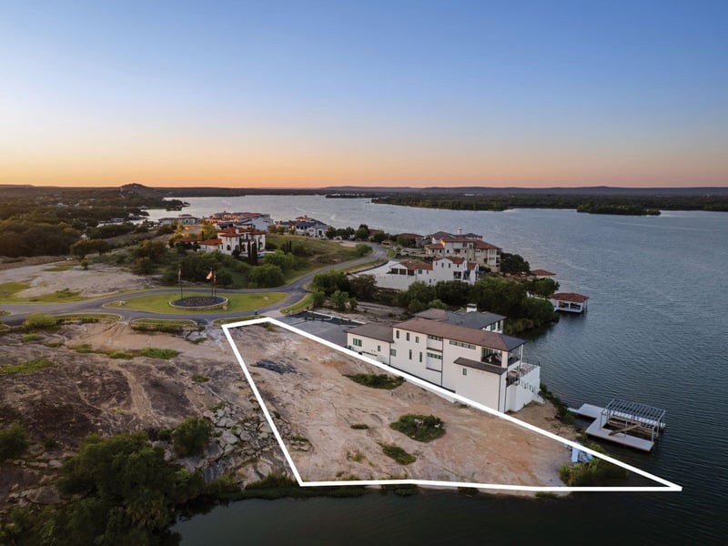 Virtual tour of 1213 Apache Tears