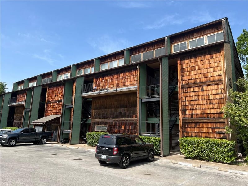 Virtual tour of 1214 Barton Hills DR Unit #303