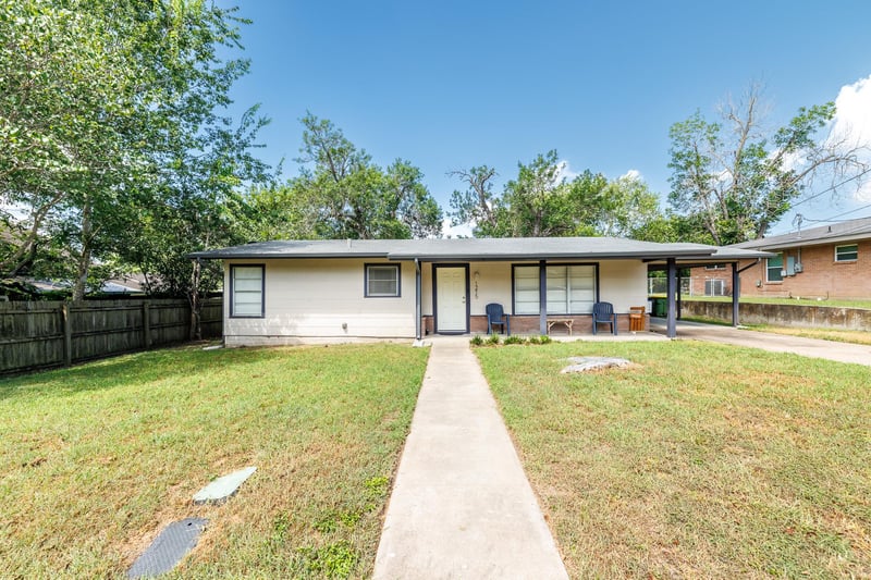 Virtual tour of 1215 N Hamilton ST