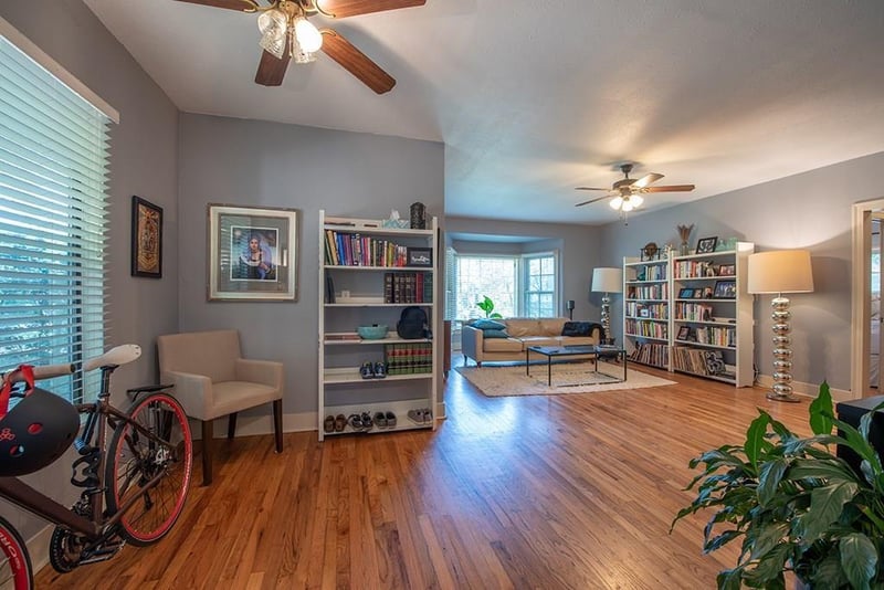 Virtual tour of 1215 W Mary ST