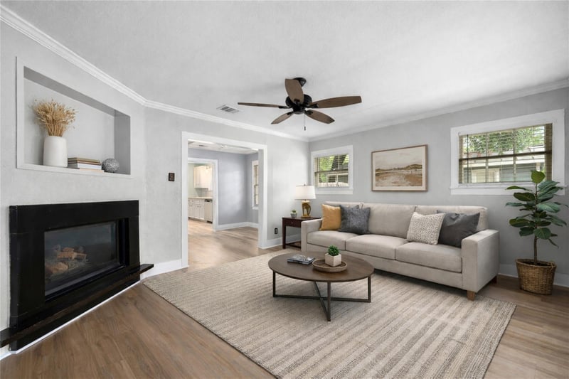 Virtual tour of 1216 S Myrtle ST