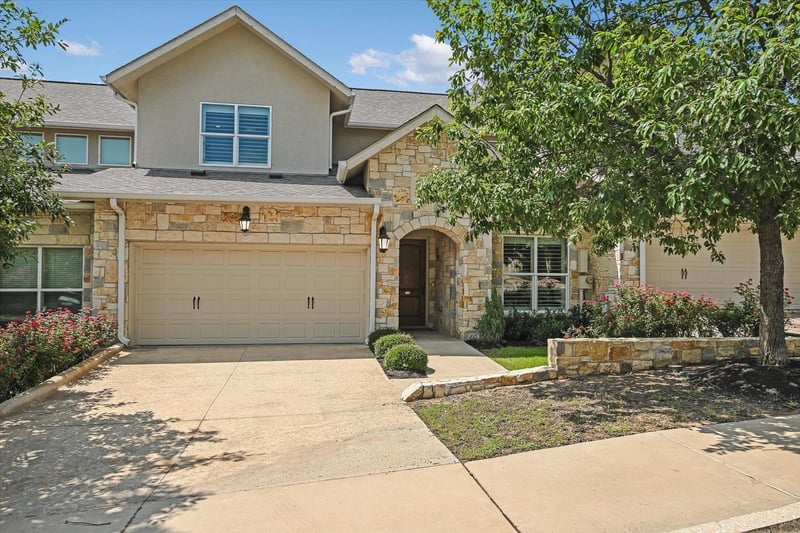 Virtual tour of 1218 Haven LN Unit #102