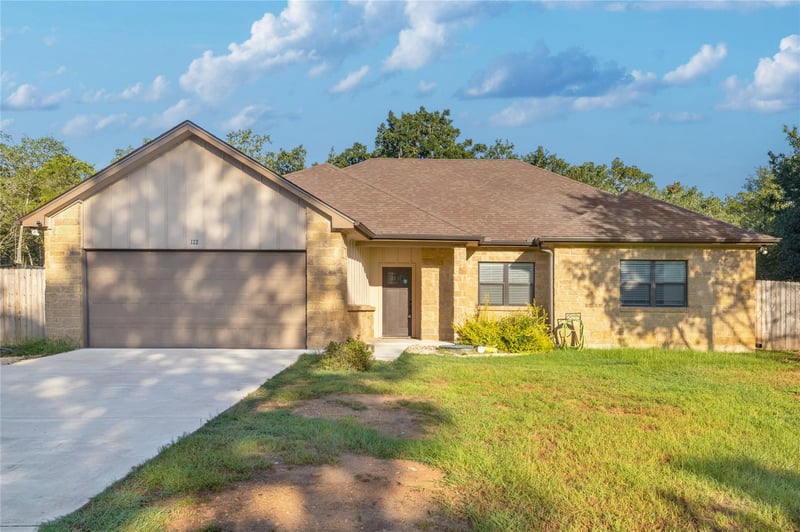 Virtual tour of 122 N Pohakea DR