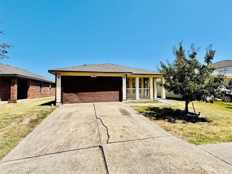 Virtual tour of 1220 Anise Dr