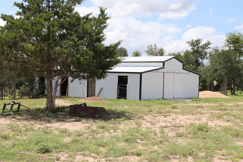 Virtual tour of 1220 Brushy Branch RD