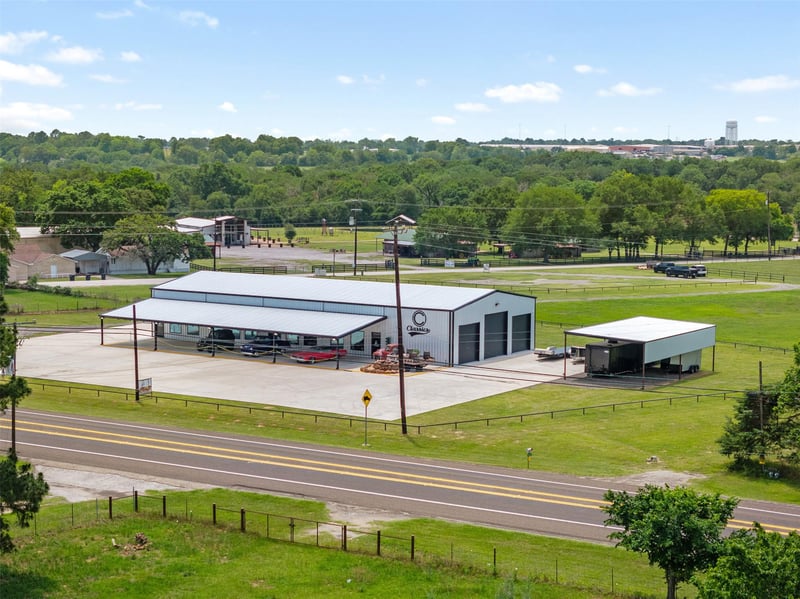 Virtual tour of 1229 State Highway 36 N