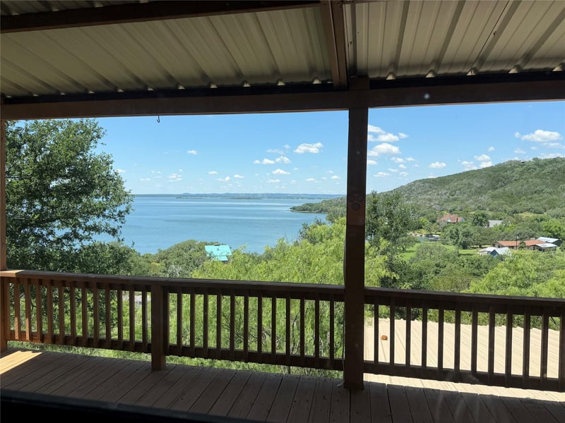 Virtual tour of 123 Horseshoe DR
