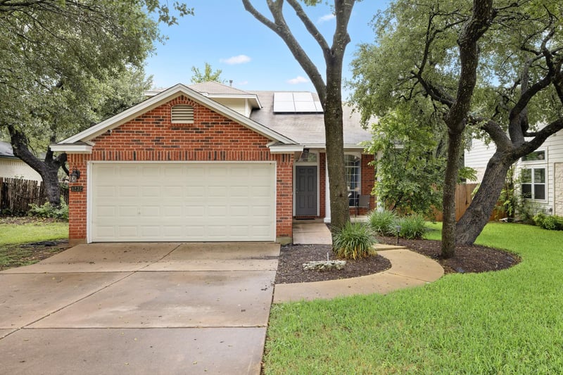 Virtual tour of 1232 Brashear LN