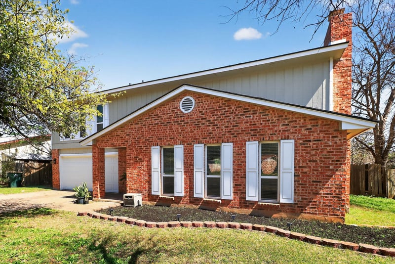 Virtual tour of 12329 Deerbrook TRL