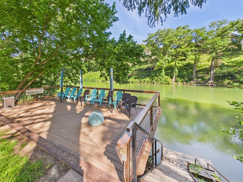 Virtual tour of 1238 Sleepy Hollow LN
