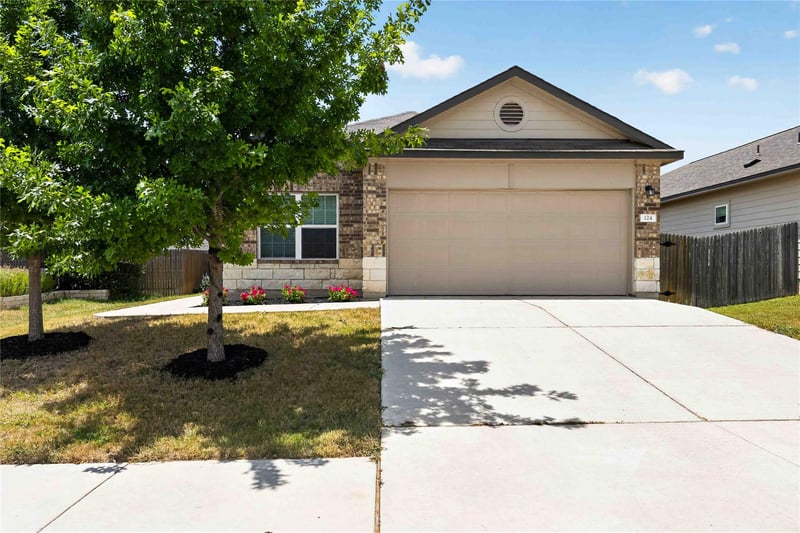 Virtual tour of 124 Democracy CT