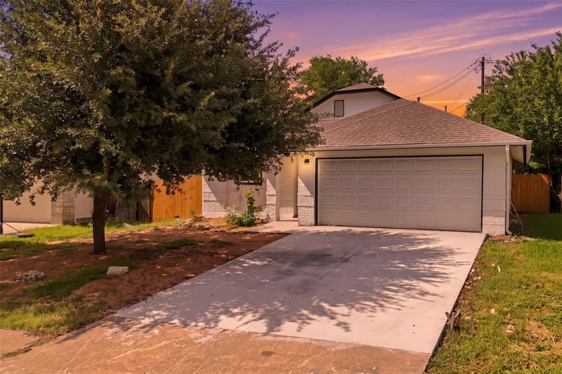 Virtual tour of 12406 Thompkins DR
