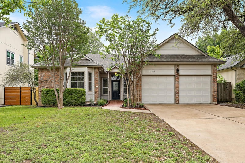 Virtual tour of 12409 Hunters Chase Dr