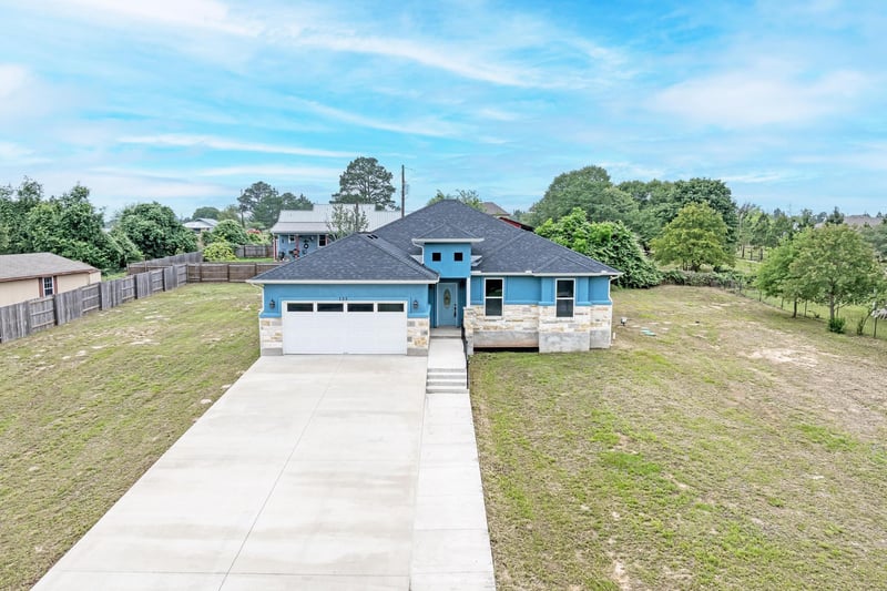 Virtual tour of 125 Comanche DR