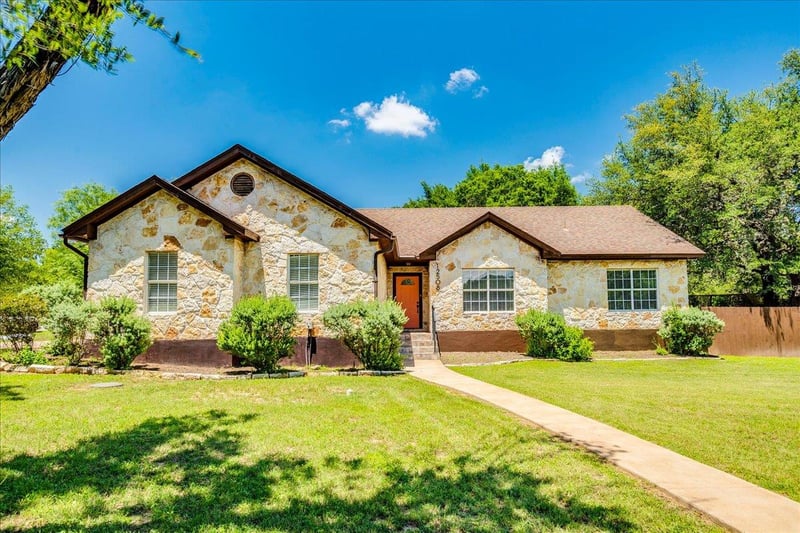 Virtual tour of 12508 Mixson DR