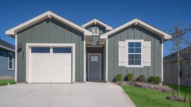 Virtual tour of 127 ORANGE FLAME Blvd