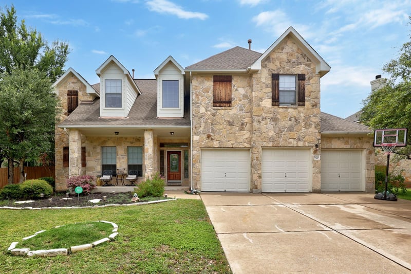 Virtual tour of 12724 Rush Creek LN