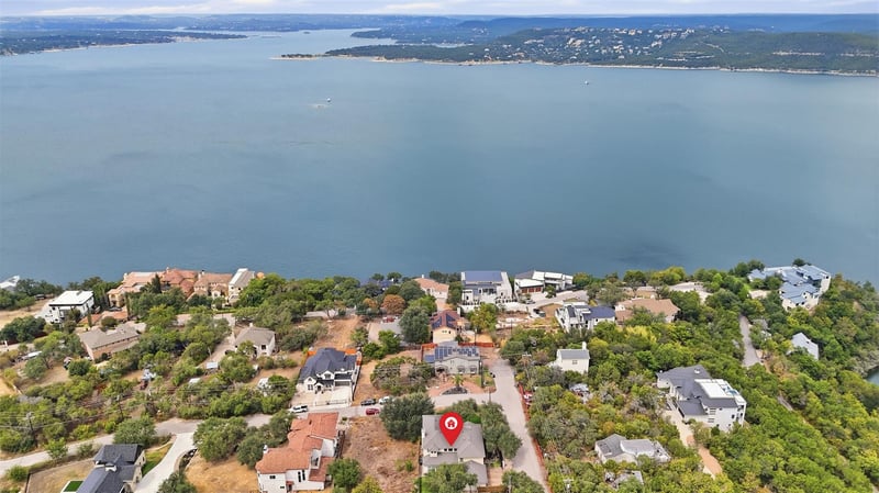 Virtual tour of 12801 Thomas St