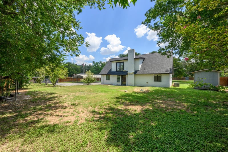 Virtual tour of 12900 Ben Milam DR