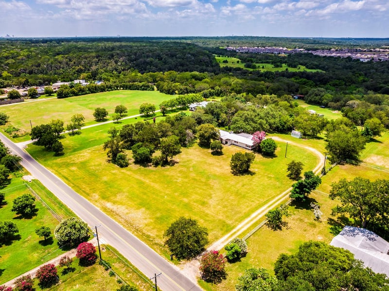 Virtual tour of 12900 Lowden LN