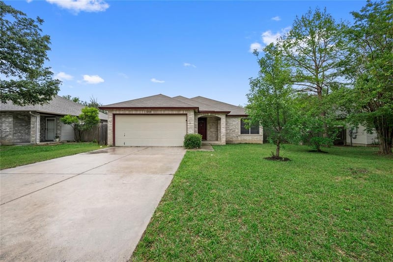 Virtual tour of 12925 Latchwood Ln