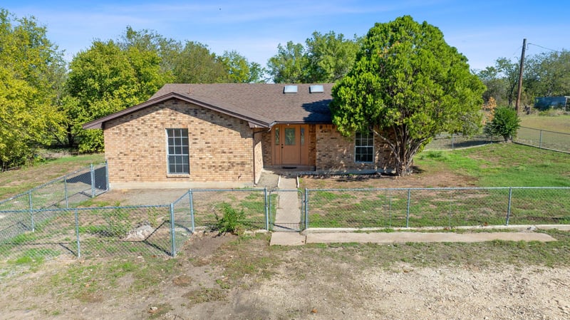 Virtual tour of 130 Meyers Rd