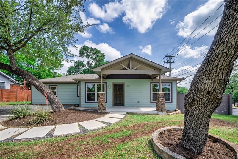 Virtual tour of 1300 Morgan Ln