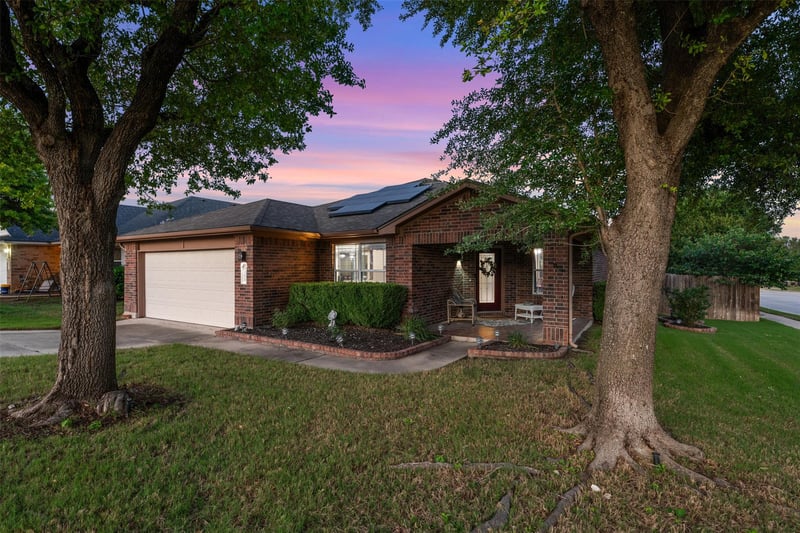 Virtual tour of 1301 Four Cabin CT