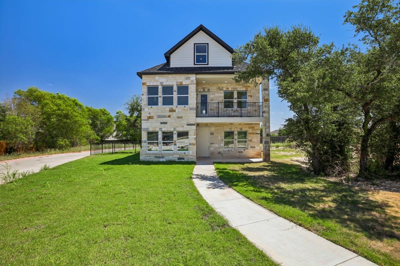 Virtual tour of 1301 Low Branch LN Unit #9